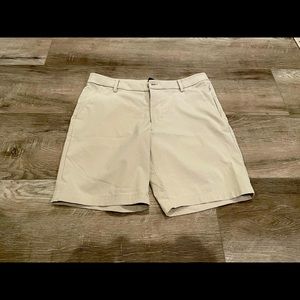 Lululemon Men’s Khaki Shorts Sz 32